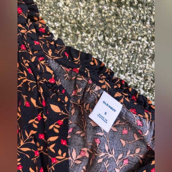 Old Navy Waist defined flutter sleeve Henley dress - Picture 6 of 6